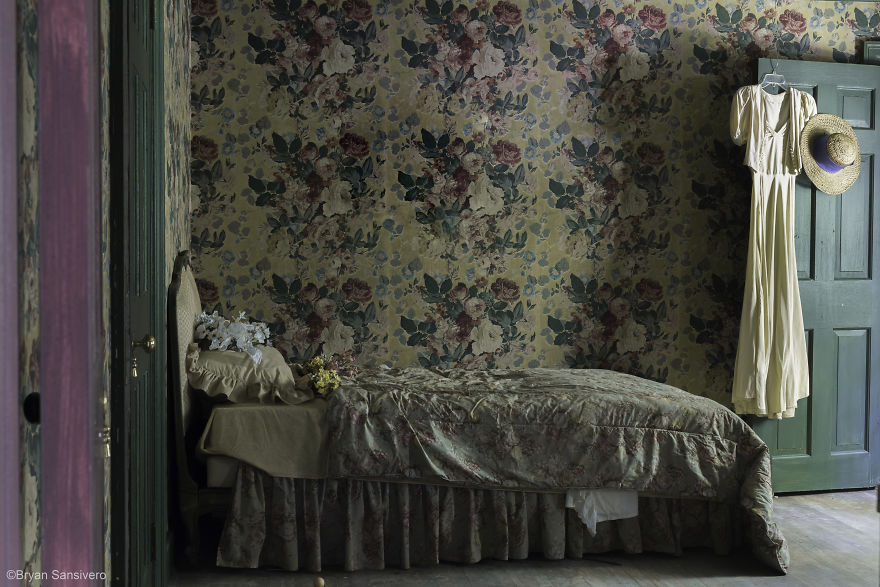 I Found An Abandoned Alice In Wonderland Mansion In New York