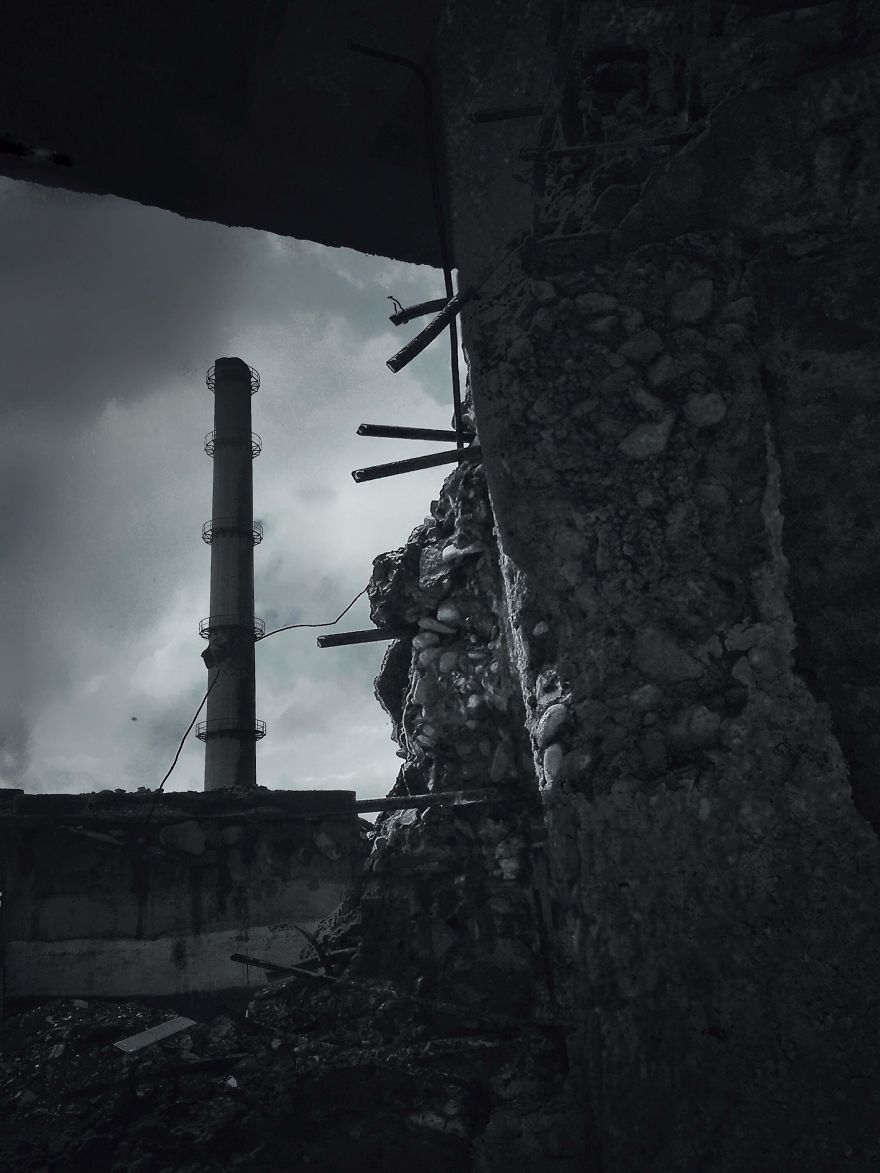 Artist Turns His Surrounding Environment From Abandoned Places And Small Abstract Details Into Elegance Pieces Of Art