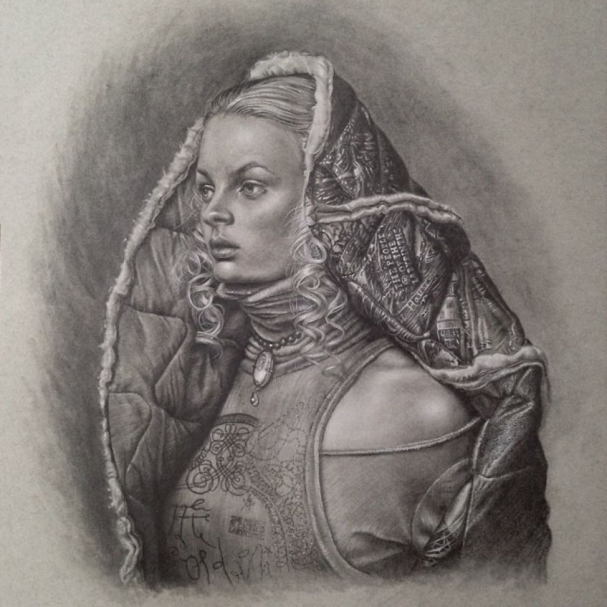 Artist Makes Hyper Realistic Drawings To The Point Where We See The Pores Of The Skin