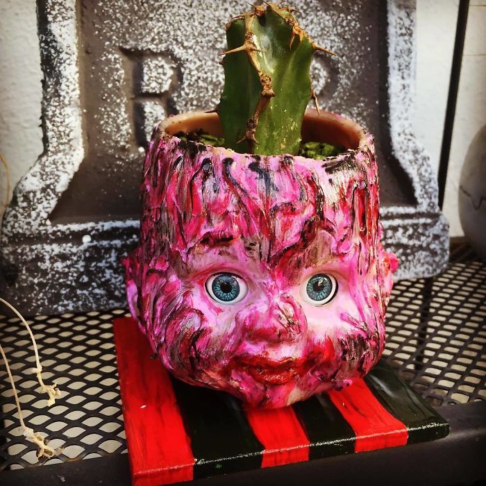 Creepy-Baby-Doll-Head-Planters