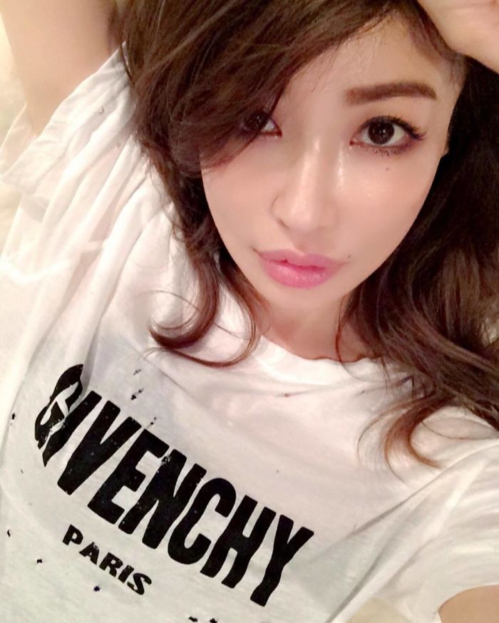 Young-Looking-Japanese-Model-Risa-Hirako