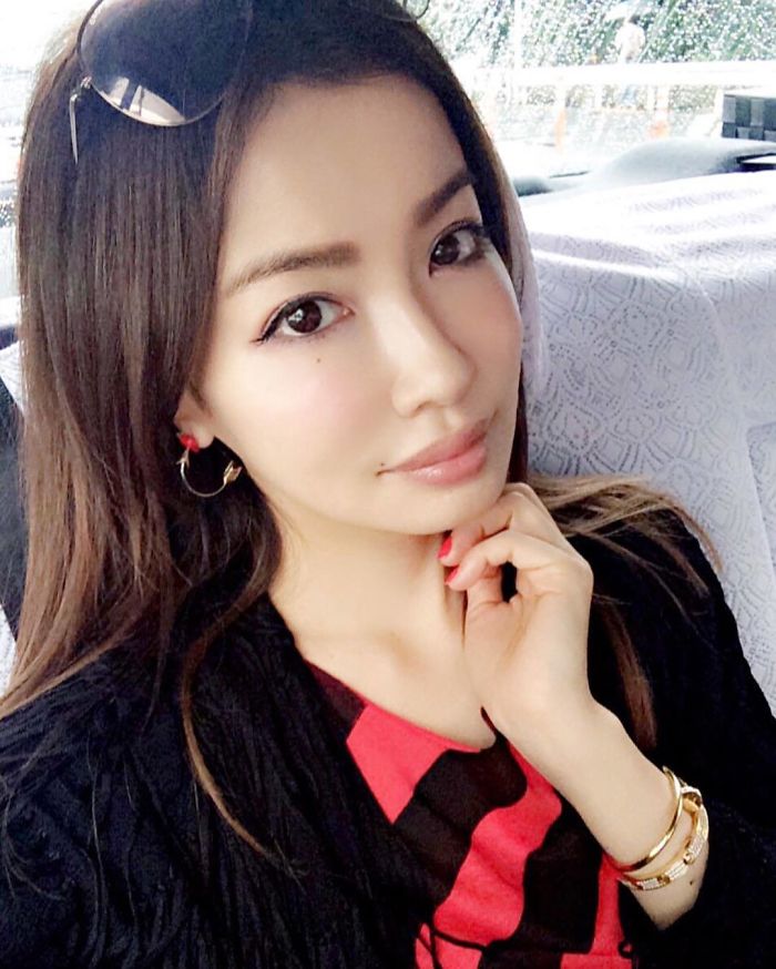 Young-Looking-Japanese-Model-Risa-Hirako