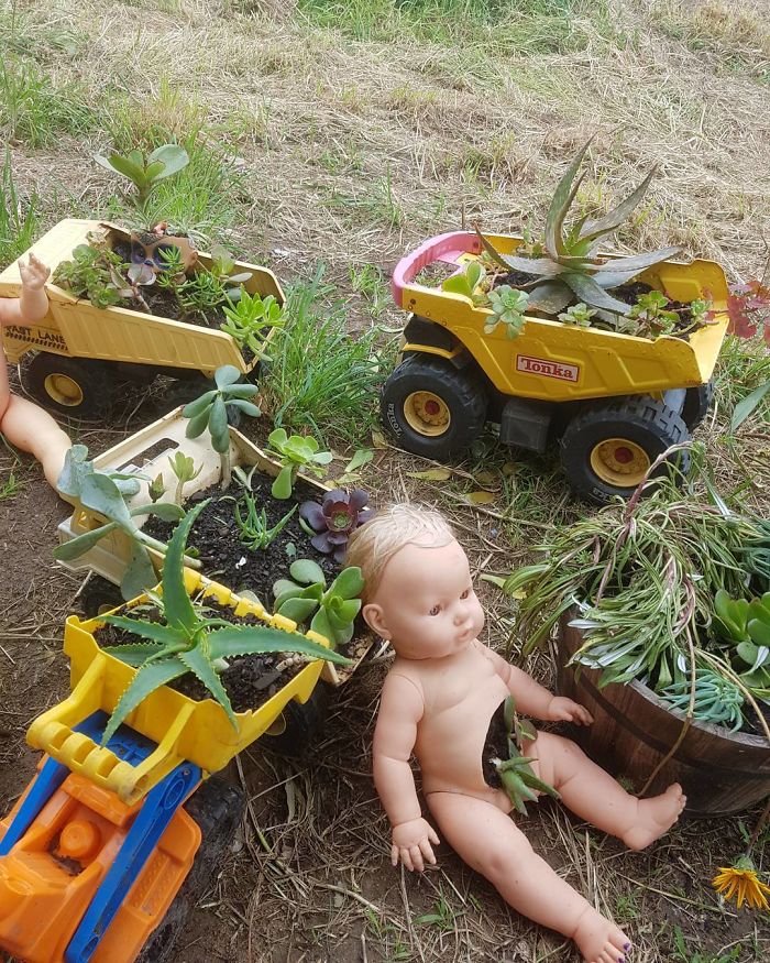 Creepy-Baby-Doll-Head-Planters