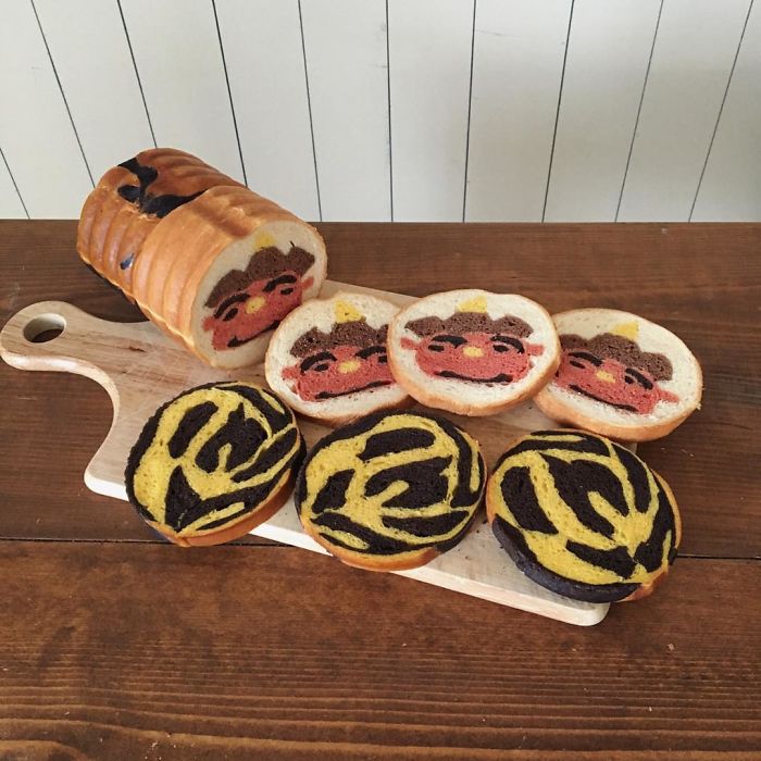 Baker "Hides" Designs On Their Breads Making Breakfast Become More Fun