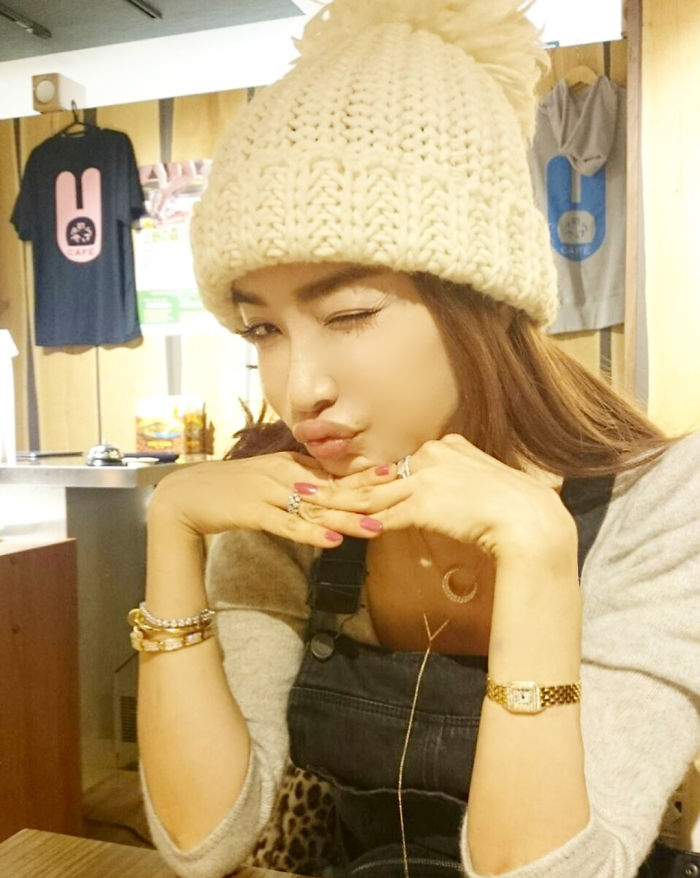 Young-Looking-Japanese-Model-Risa-Hirako