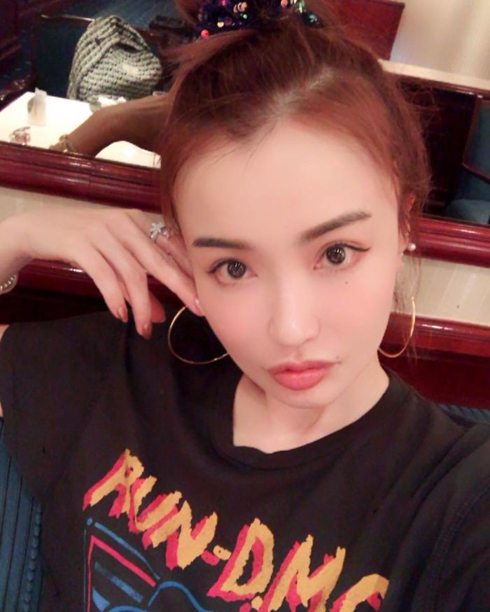 Young-Looking-Japanese-Model-Risa-Hirako