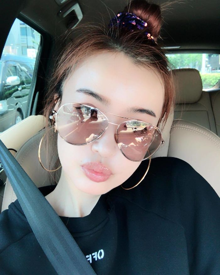 Young-Looking-Japanese-Model-Risa-Hirako