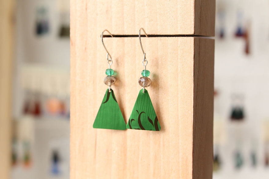 I Turn Old Coffee Capsules Into Earrings I Turn Old Coffee Capsules Into Earrings