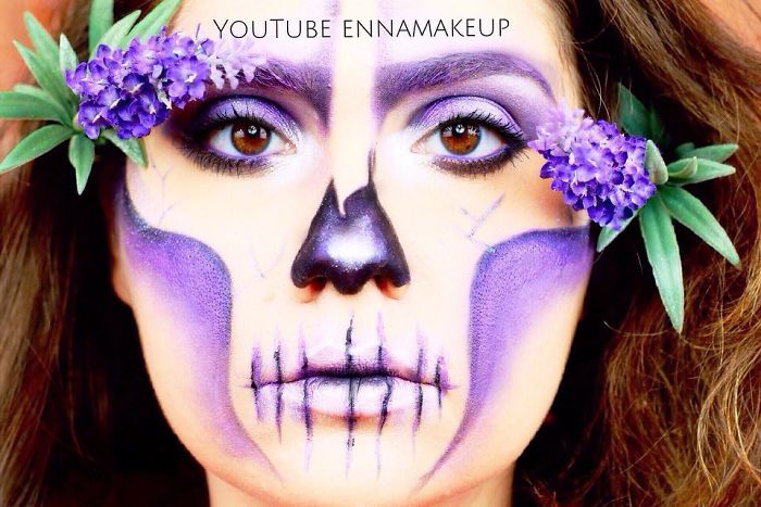 Disabled Girl Paints Herself