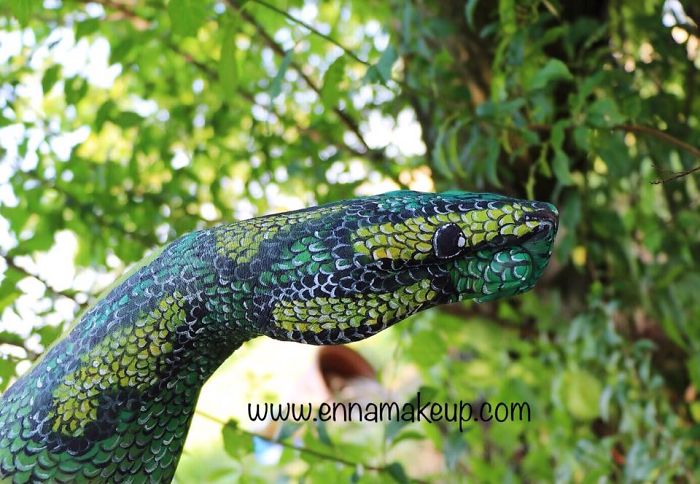 Disabled Girl Paints Herself