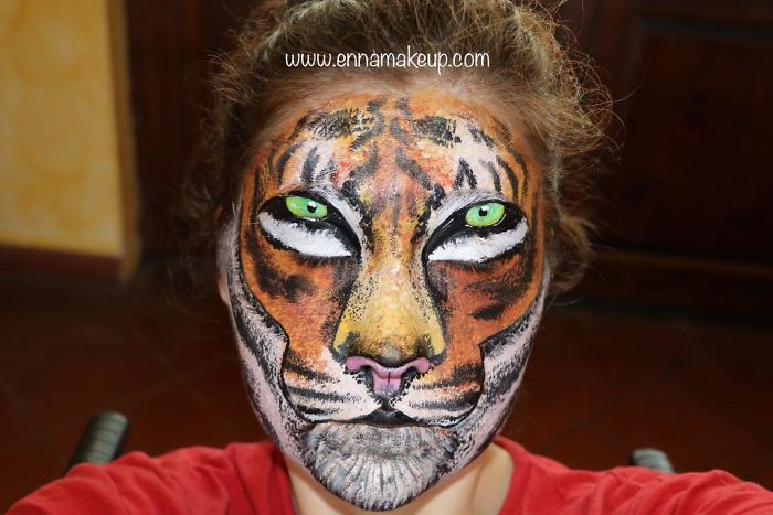 Disabled Girl Paints Herself