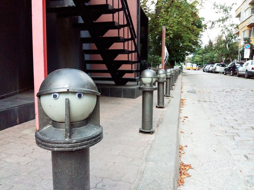 I Bring Bulgarian Streets To Life By Putting Googly Eyes On Random Objects (New Pics)