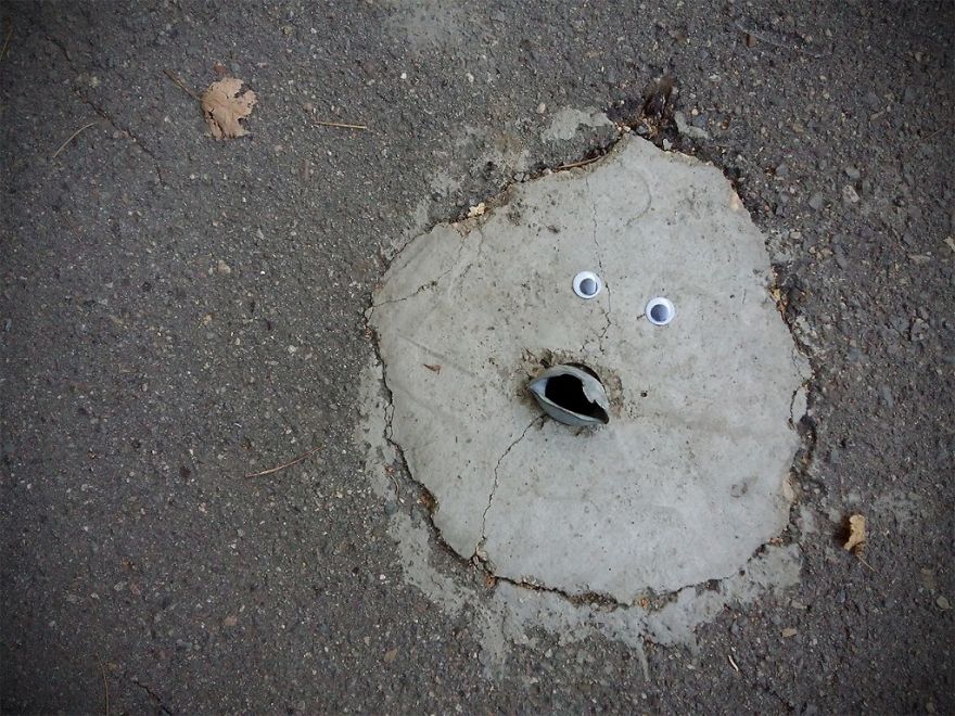I Bring Bulgarian Streets To Life By Putting Googly Eyes On Random Objects (New Pics)