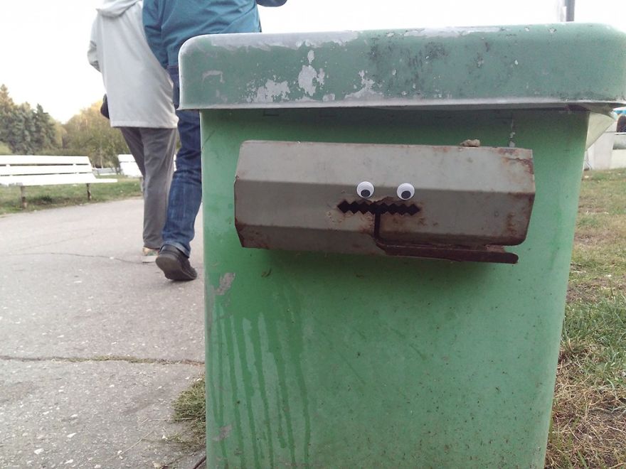 I Bring Bulgarian Streets To Life By Putting Googly Eyes On Random Objects (New Pics)