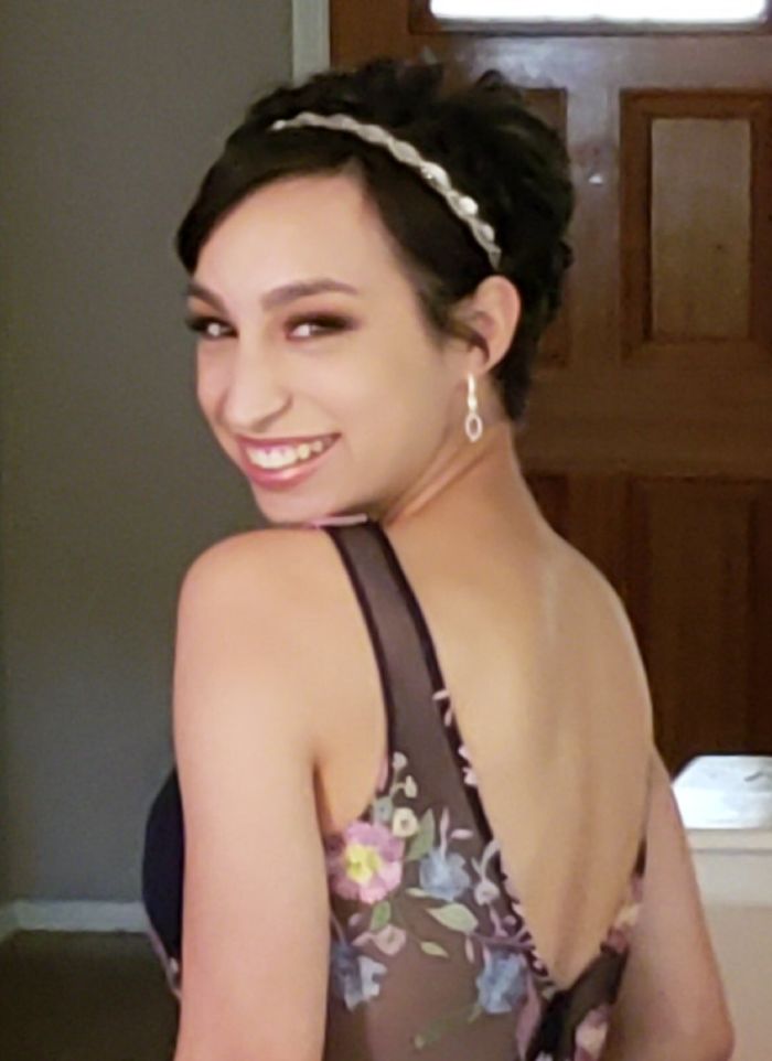 Teen Shocks Her Prom Date By Walking For The First Time In 10 Months, And His Reaction Says It All