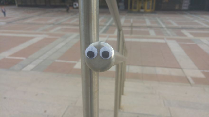 I Bring Bulgarian Streets To Life By Putting Googly Eyes On Random Objects (New Pics)