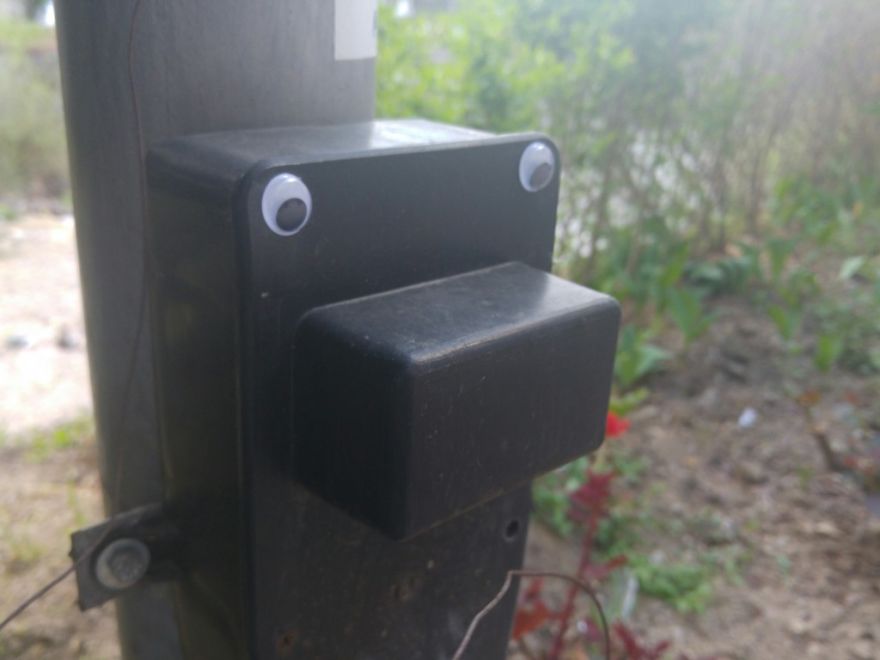 I Bring Bulgarian Streets To Life By Putting Googly Eyes On Random Objects (New Pics)