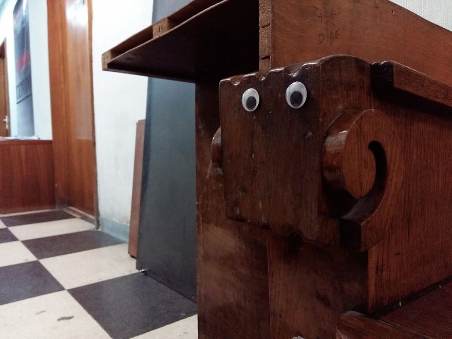 I Bring Bulgarian Streets To Life By Putting Googly Eyes On Random Objects (New Pics)