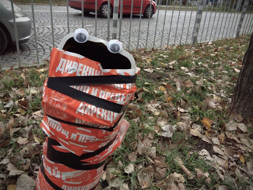 I Bring Bulgarian Streets To Life By Putting Googly Eyes On Random Objects (New Pics)