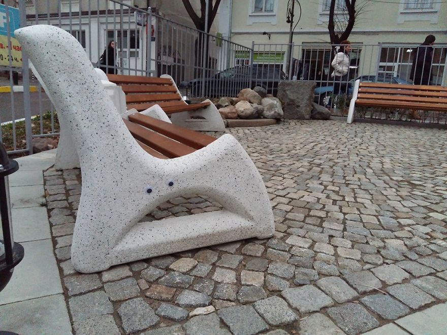I Bring Bulgarian Streets To Life By Putting Googly Eyes On Random Objects (New Pics)