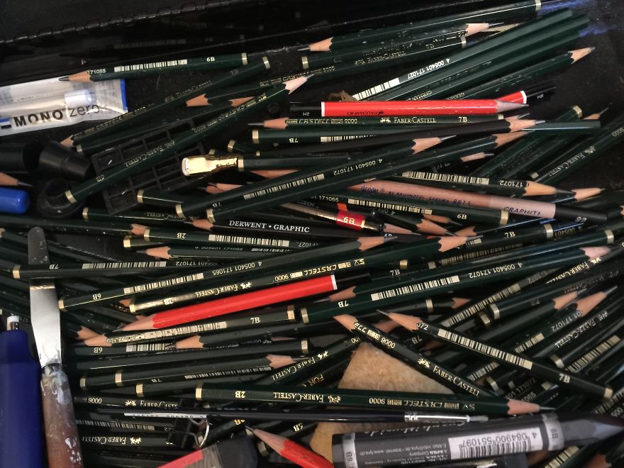 I Create Large-Scale Whale Drawings Using Hundreds Of Pencils As An Ode To My West Coast Home I Create Large-Scale Whale Drawings Using Hundreds Of Pencils As An Ode To My West Coast Home