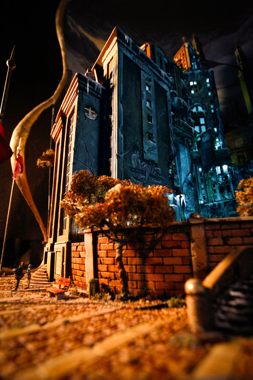 I Created A Modern Oscar Wilde’s ‘Happy Prince’ Miniature