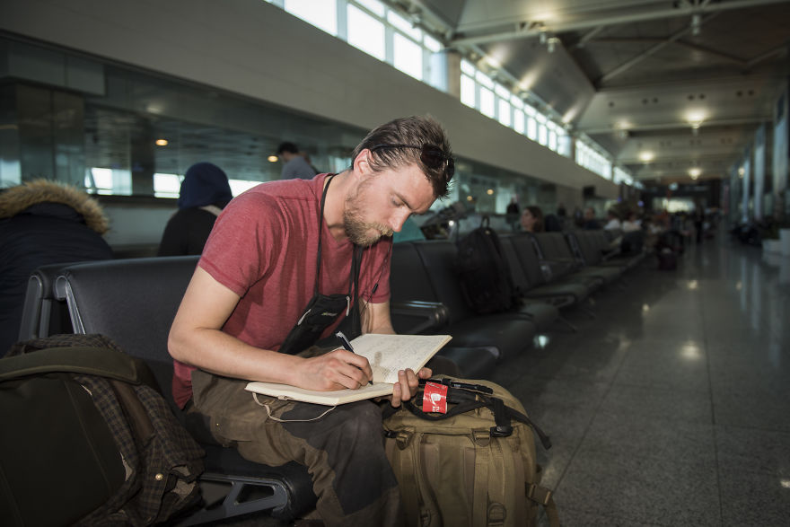 I Photograph 100 Faces From 100 Different Countries At Atatürk Airport, Istanbul I Photograph 100 Faces From 100 Different Countries At Atatürk Airport, Istanbul