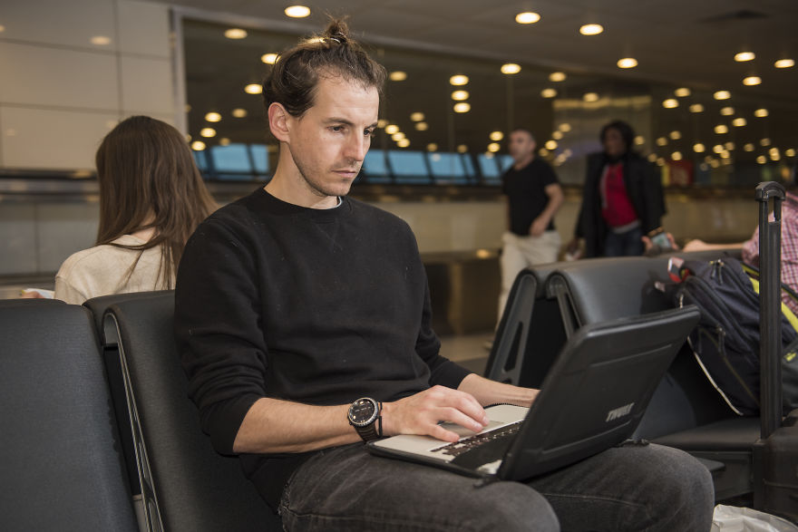 I Photograph 100 Faces From 100 Different Countries At Atatürk Airport, Istanbul