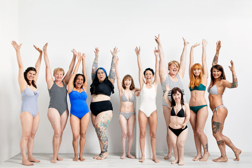 10 Women Pose In Swimsuits To Show That Every Body Is A Summer Body 10 Women Pose In Swimsuits To Show That Every Body Is A Summer Body