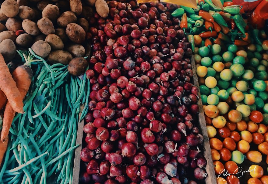 I Took Early Morning Pictures Of Intimate Market Scene In Philippines Using My Iphone