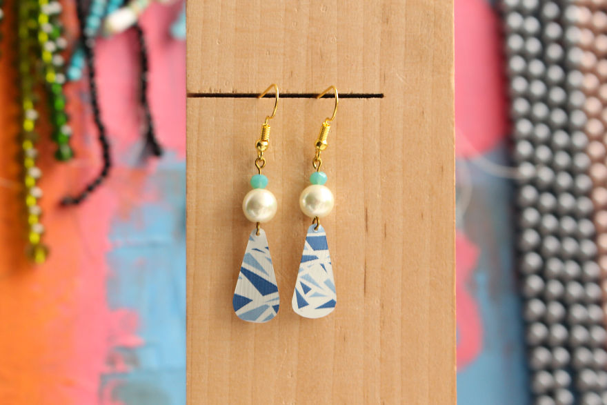 I Turn Old Coffee Capsules Into Earrings I Turn Old Coffee Capsules Into Earrings