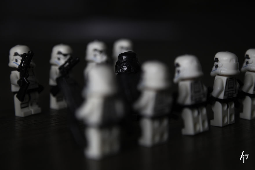 8 Dramatic Lego Shots You Have To See With Storm Troopers, Darth Vader And Deadpool! 8 Dramatic Lego Shots You Have To See With Storm Troopers, Darth Vader And Deadpool!