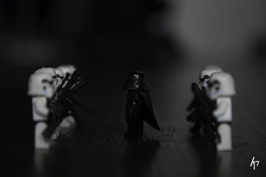 8 Dramatic Lego Shots You Have To See With Storm Troopers, Darth Vader And Deadpool! 8 Dramatic Lego Shots You Have To See With Storm Troopers, Darth Vader And Deadpool!