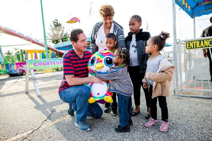 My Dad Is So Amazing At Carnival Games, They Even Tried To Stop Him Playing My Dad Is So Amazing At Carnival Games, They Even Tried To Stop Him Playing