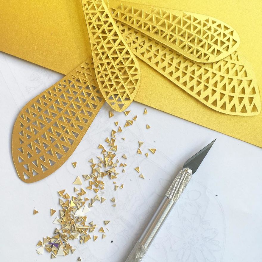 I Hand-Cut Paper Into Hundreds Of Tiny Pieces To Create Sculptures Of Birds, Bees, And Other Creatures I Hand-Cut Paper Into Hundreds Of Tiny Pieces To Create Sculptures Of Birds, Bees, And Other Creatures