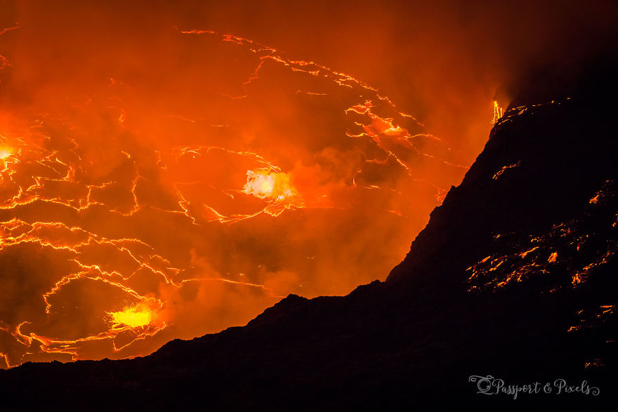I Spent The Night At The Top Of An Active Volcano In DR Congo, Capturing The Boiling Lava Lake I Spent The Night At The Top Of An Active Volcano In DR Congo, Capturing The Boiling Lava Lake