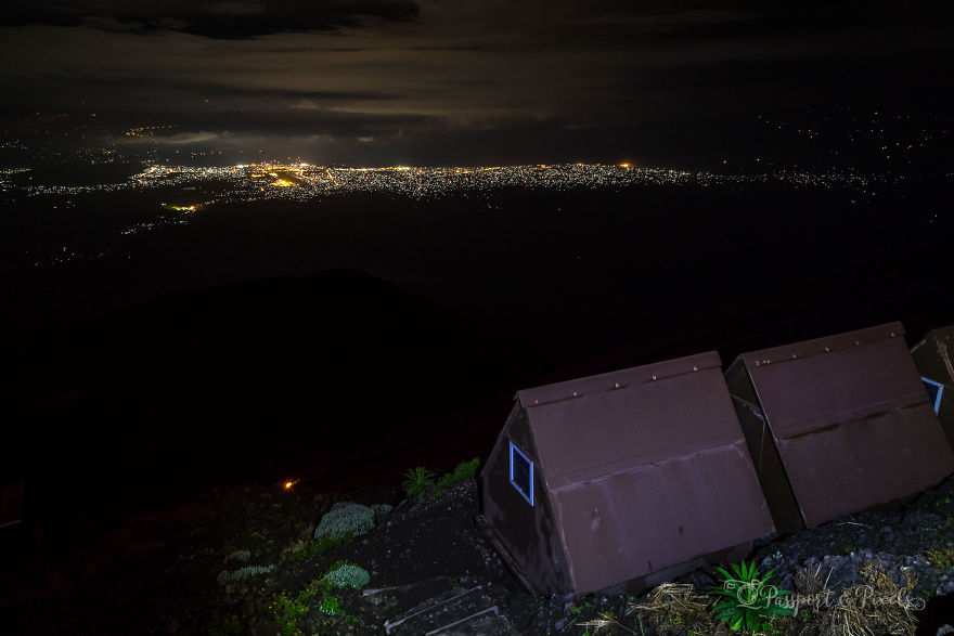 I Spent The Night At The Top Of An Active Volcano In DR Congo, Capturing The Boiling Lava Lake I Spent The Night At The Top Of An Active Volcano In DR Congo, Capturing The Boiling Lava Lake