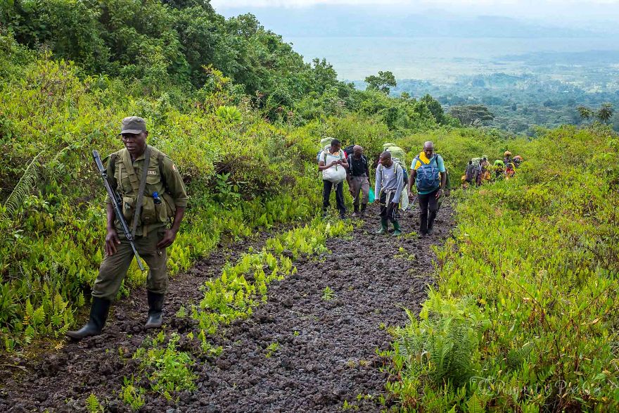 I Spent The Night At The Top Of An Active Volcano In DR Congo, Capturing The Boiling Lava Lake I Spent The Night At The Top Of An Active Volcano In DR Congo, Capturing The Boiling Lava Lake