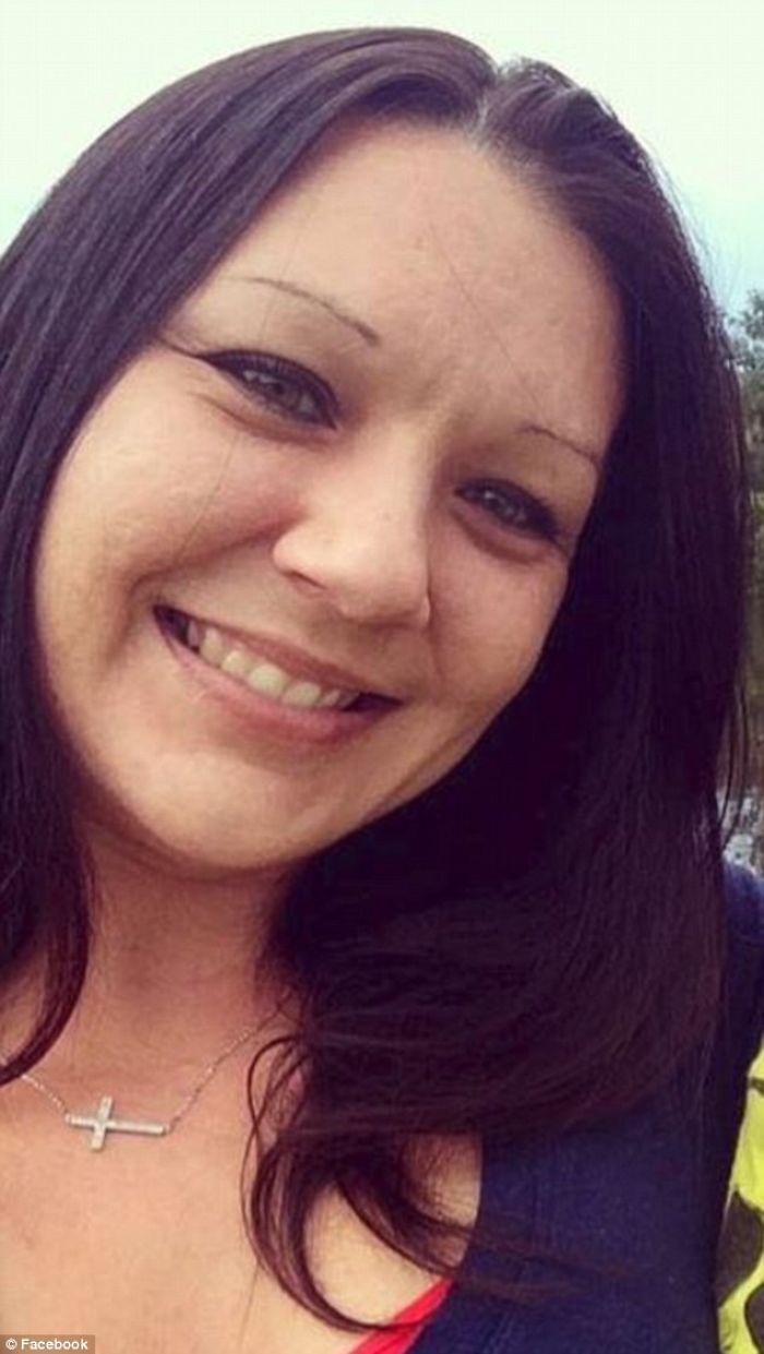 Photo Of A Senior Dog’s Last Car Ride Touches The Heart Of Millions