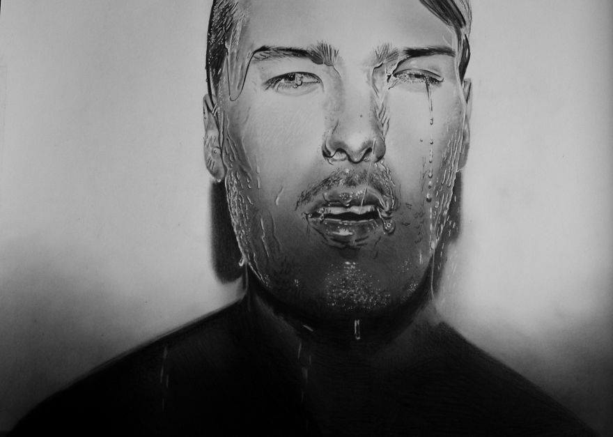 Despite Being Born Without Arms, I Still Managed To Fulfill My Dream Of Opening A Solo Exhibition In NYC