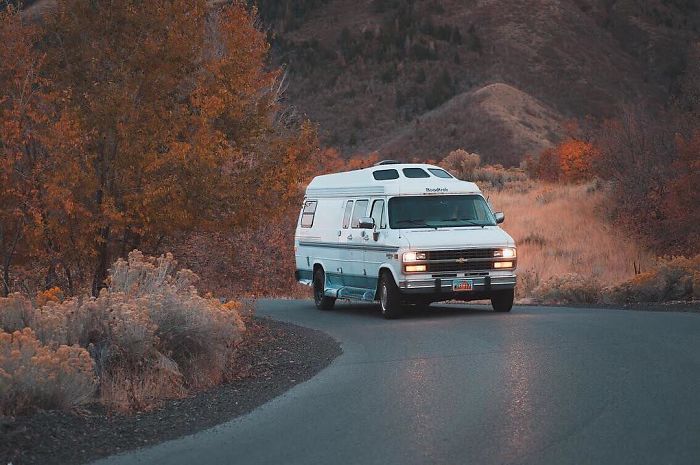 14 Inspiring Stories Of People Who Chose "The Vanlife" And Left Their Conventional Homes Behind