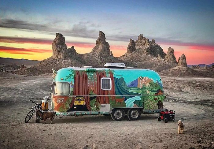 14 Inspiring Stories Of People Who Chose "The Vanlife" And Left Their Conventional Homes Behind 14 Inspiring Stories Of People Who Chose "The Vanlife" And Left Their Conventional Homes Behind