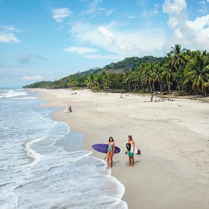 14 Inspiring Stories Of People Who Chose "The Vanlife" And Left Their Conventional Homes Behind 14 Inspiring Stories Of People Who Chose "The Vanlife" And Left Their Conventional Homes Behind