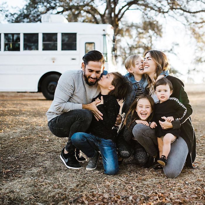 14 Inspiring Stories Of People Who Chose "The Vanlife" And Left Their Conventional Homes Behind 14 Inspiring Stories Of People Who Chose "The Vanlife" And Left Their Conventional Homes Behind