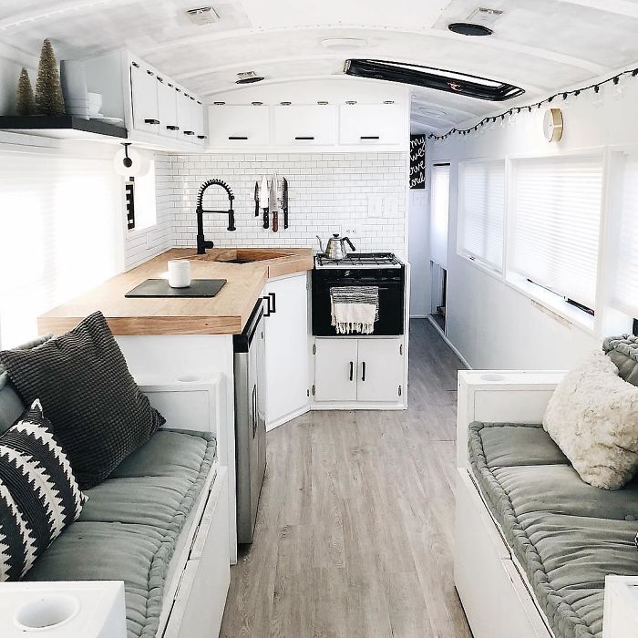 14 Inspiring Stories Of People Who Chose "The Vanlife" And Left Their Conventional Homes Behind