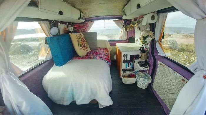 14 Inspiring Stories Of People Who Chose "The Vanlife" And Left Their Conventional Homes Behind 14 Inspiring Stories Of People Who Chose "The Vanlife" And Left Their Conventional Homes Behind