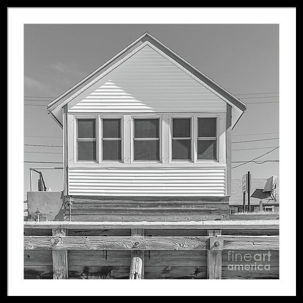 Twenty-Two Identical Tiny Cottages On Cape Cod Still Standing After 90 Years