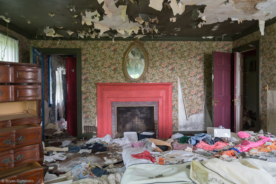 I Found An Abandoned Alice In Wonderland Mansion In New York