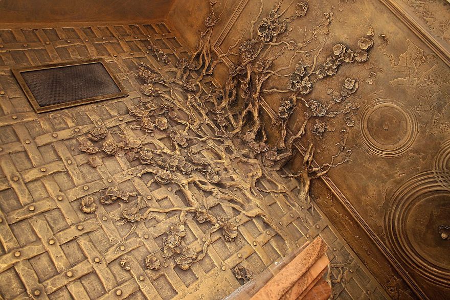 Russian Artist Uses Ancient Technique To Turn Walls Into Art, And The Result Is Gorgeous Russian Artist Uses Ancient Technique To Turn Walls Into Art, And The Result Is Gorgeous