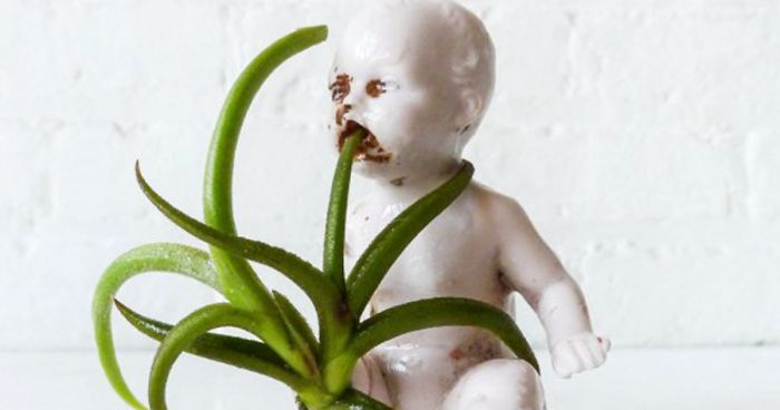 145 People Who Turned Old Dolls Into Planters And Scared The Hell Out Of Their Neighbors